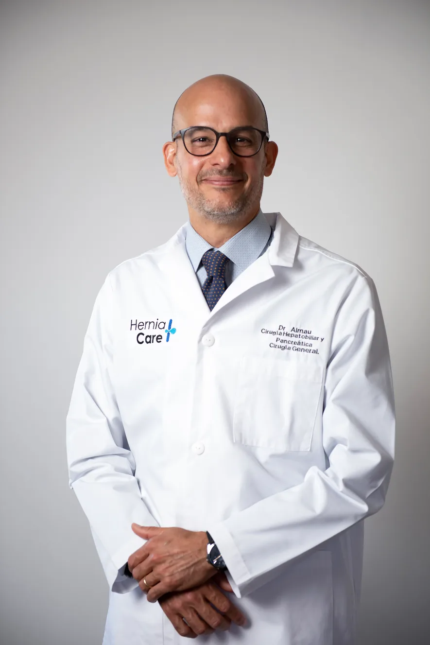 Dr. Héctor Mauricio Almau, médico de HerniaCare